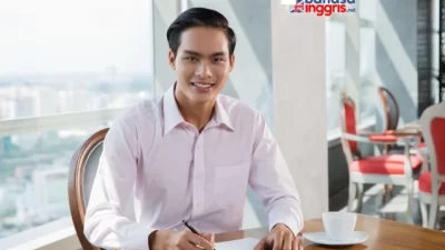 TOEFL merupakan tes atau ujian untuk mengukur kemampuan berbahasa Inggris seseorang yang bukan penutur asli. Dengan kata lain TOEFL seringkali diikuti oleh mereka yang bahasa ibunya bukan bahasa Inggris dan  sebagai persyaratan utama untuk bekerja atau kuliah di negara yang menggunakan bahasa Inggris sebagai bahasa resmi.