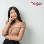 Verb atau kata kerja adalah kata yang digunakan untuk menyatakan aksi, keadaan, atau kejadian dalam sebuah kalimat. Verb dapat digunakan untuk menggambarkan apa yang dilakukan subjek dalam sebuah kalimat, atau untuk menyatakan keadaan subjek. Verb sering kali dianggap sebagai inti dari sebuah kalimat karena tanpa Verb, sebuah kalimat tidak akan memiliki arti yang jelas.
